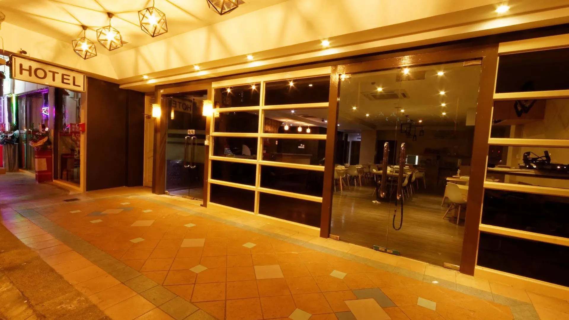 Noble Hotel Express, Check In 10Pm, Check Out 9Am Singapore Singapore